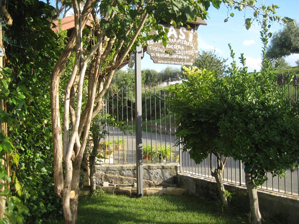 Oasi Del Lago Regalbuto Exterior photo